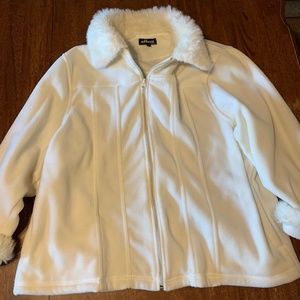 Women’s White Fleece Jacket Faux Fur Trim Size 2X